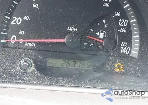 2002 Toyota Camry Le z USA, uszkodzony, nr VIN 4T1BE32K52U639010